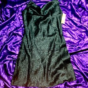 lovely emerald green cocktail Dress